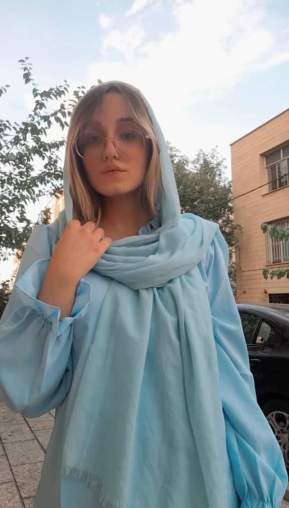 مربی شنای هنری