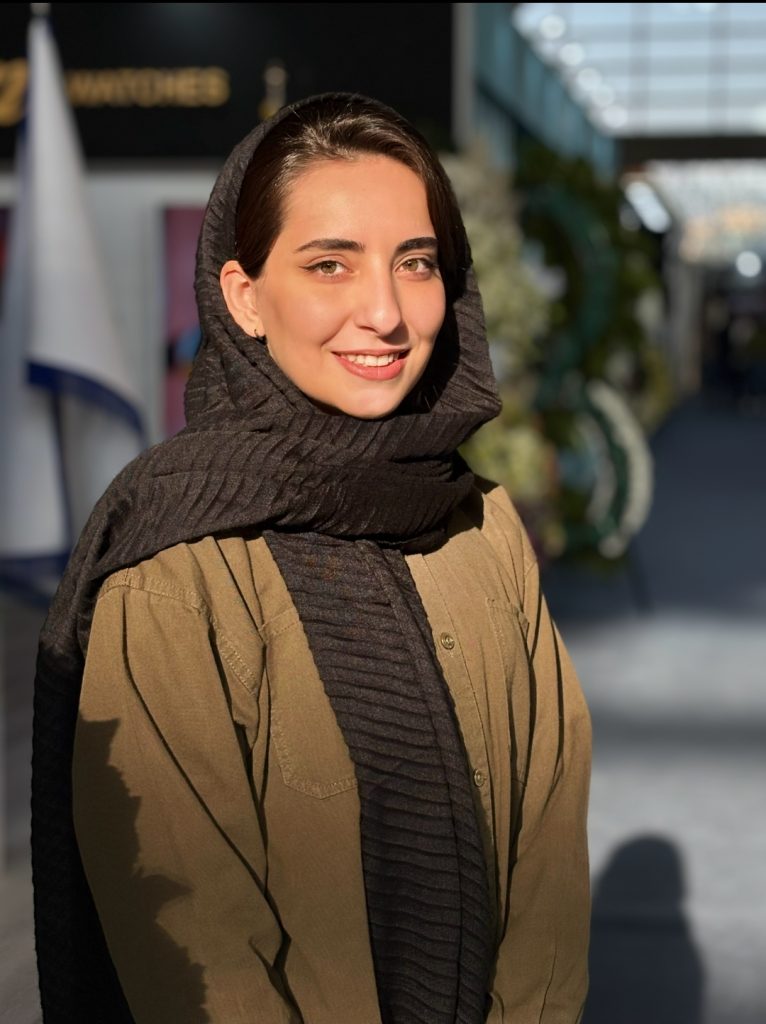 مربی شنای هنری
